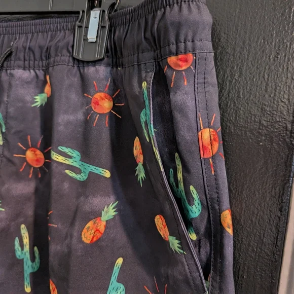 Blue Crown Shorts Swim Volley Men's Black Shorts BNWT - Picture 5 of 15